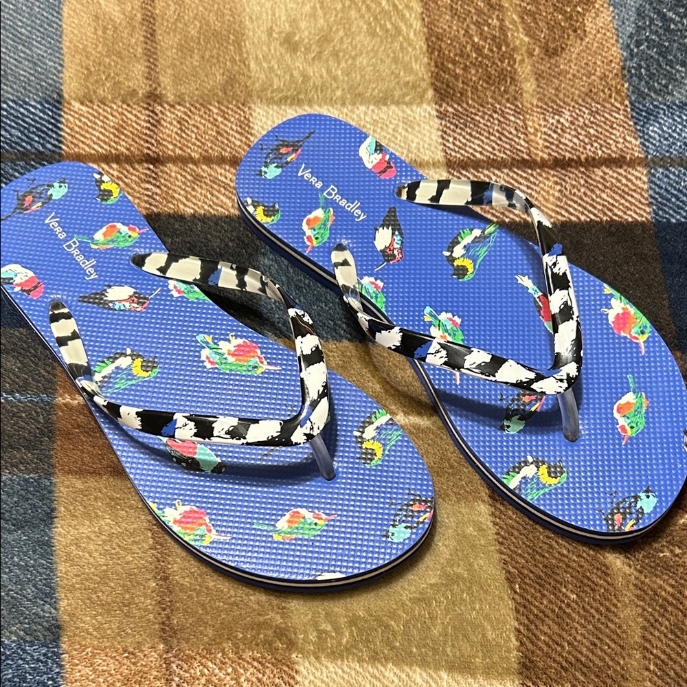 Vera Bradley "Mini Tody Birds" Blue Flip Flops - Size 7-8 (Retired Pattern!)